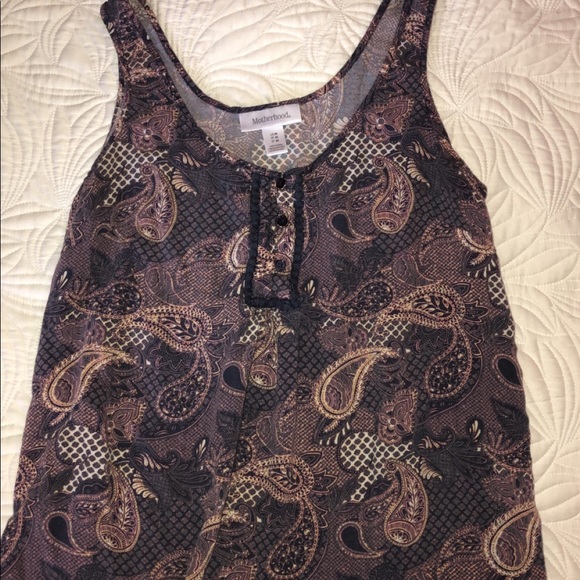 Shirts and dresses - Picture 4 of 8